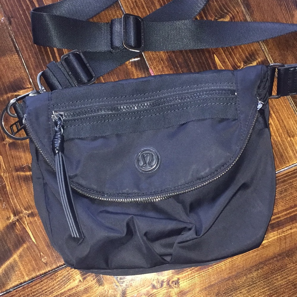 Lululemon festival Bag